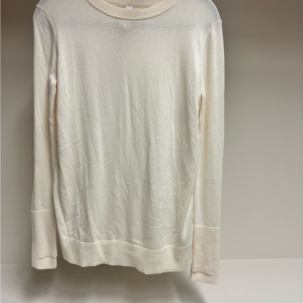 Lululemon NWOT Cream Long Sleeve Sweater
